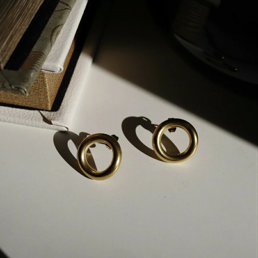 P018 stainless mat circle pierce