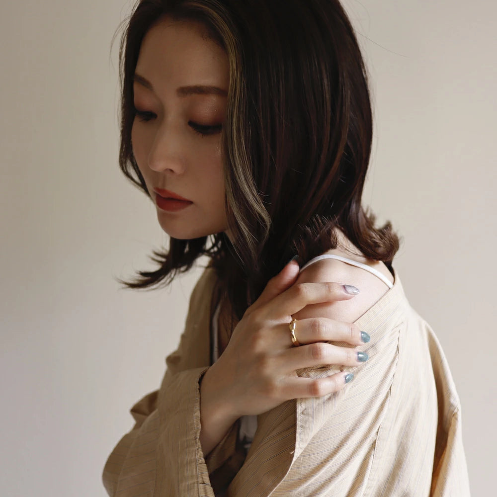 R070 stainless simple twist ring