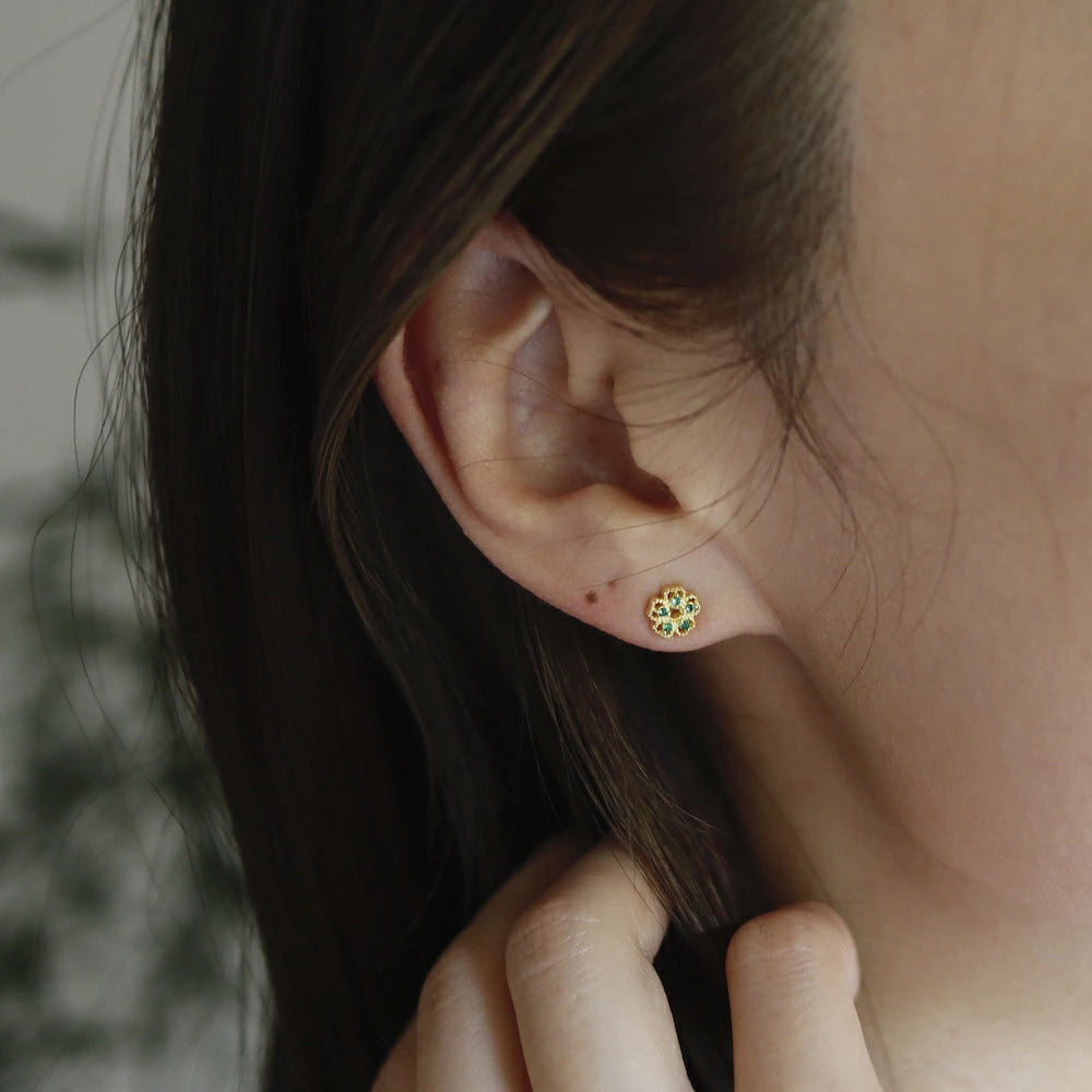 P225 silver925 color zirconia flower minimum pierce