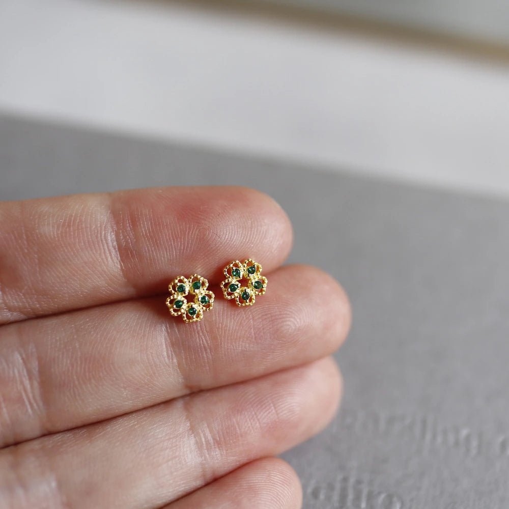 P225 silver925 color zirconia flower minimum pierce