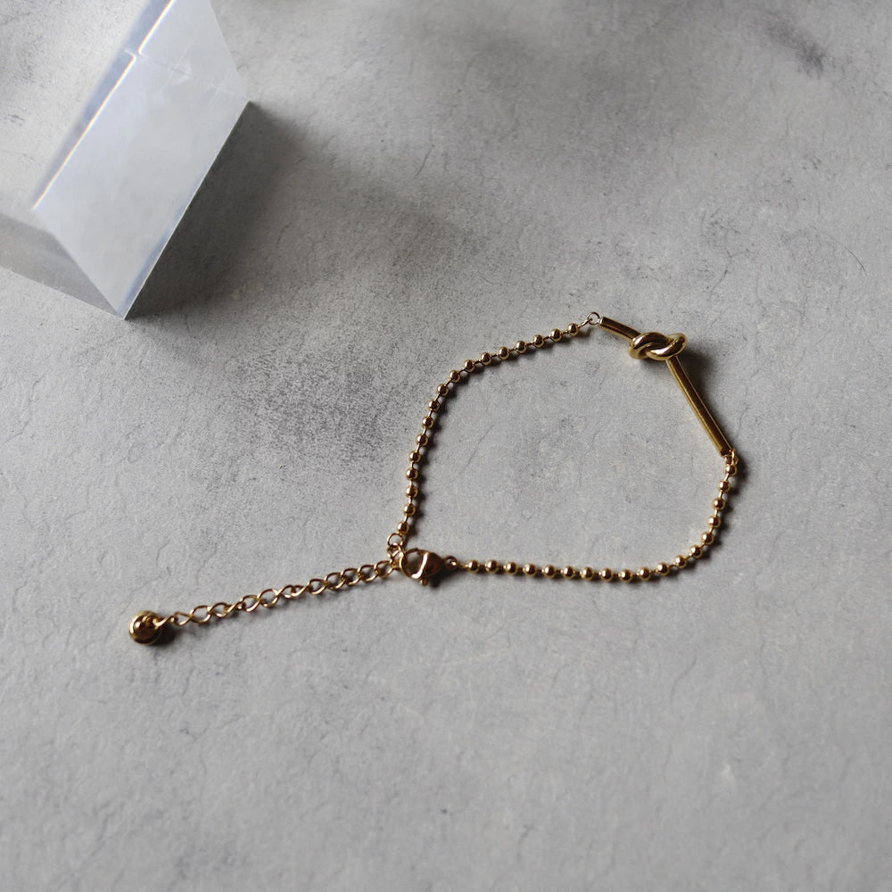 N090 stainless knot bracelet