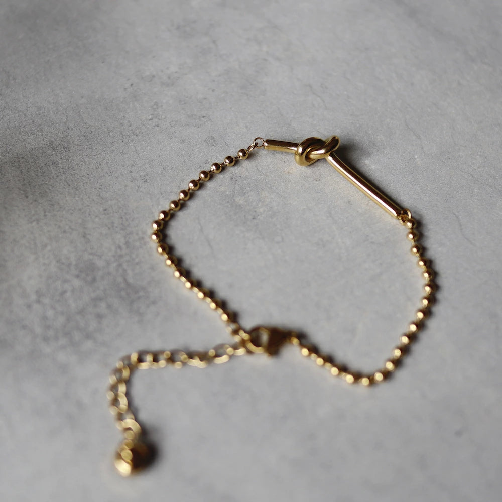N090 stainless knot bracelet
