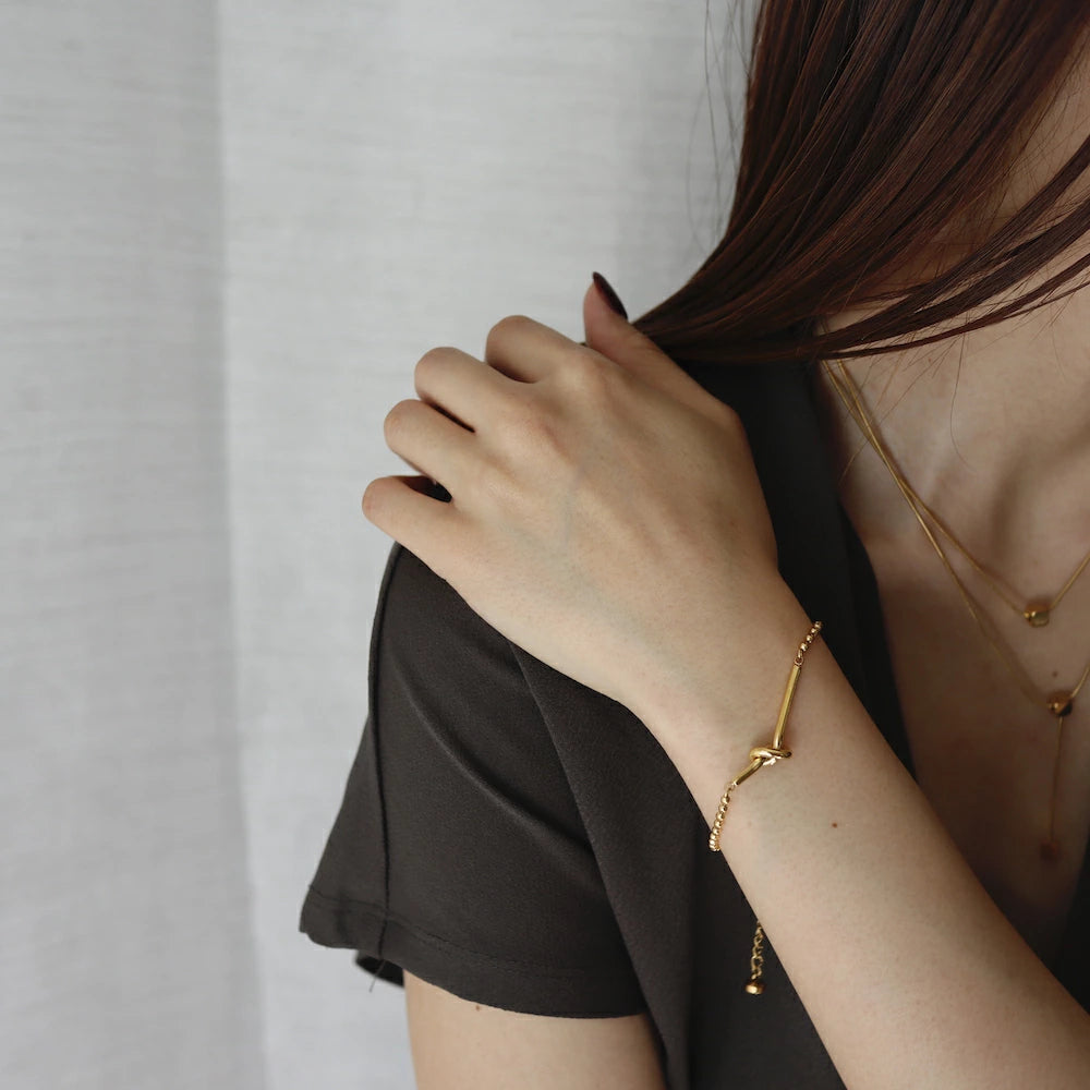 N090 stainless knot bracelet