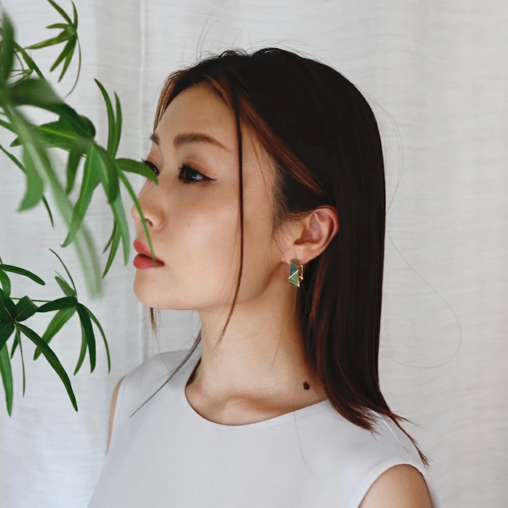 P251 geometric green hoop pierce
