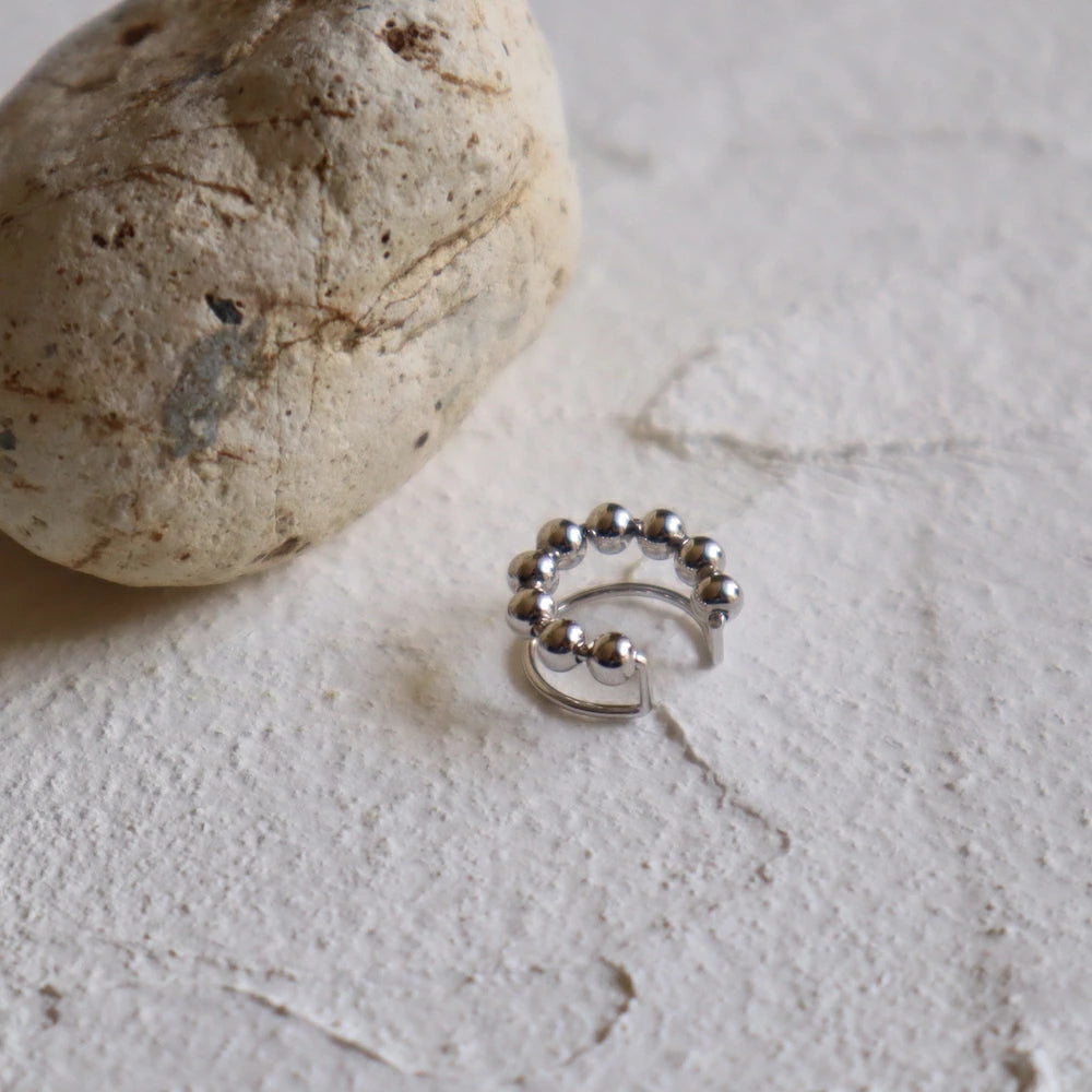 C057 silver925 connected ball earcuff