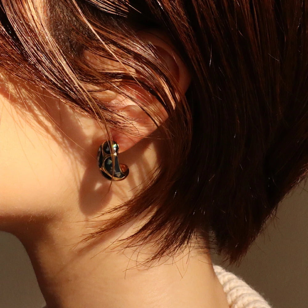 P172 gold metal shell pierce