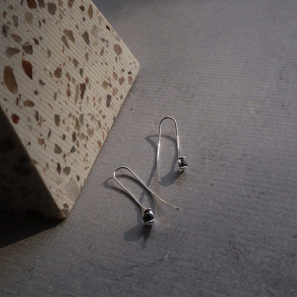 P043 silver925 onyx stone hook pierce
