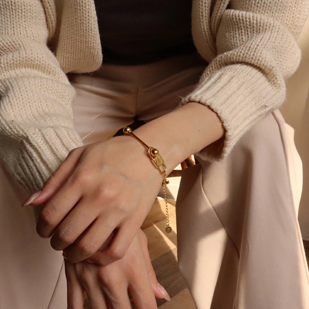 N106 stainless barbell bracelet