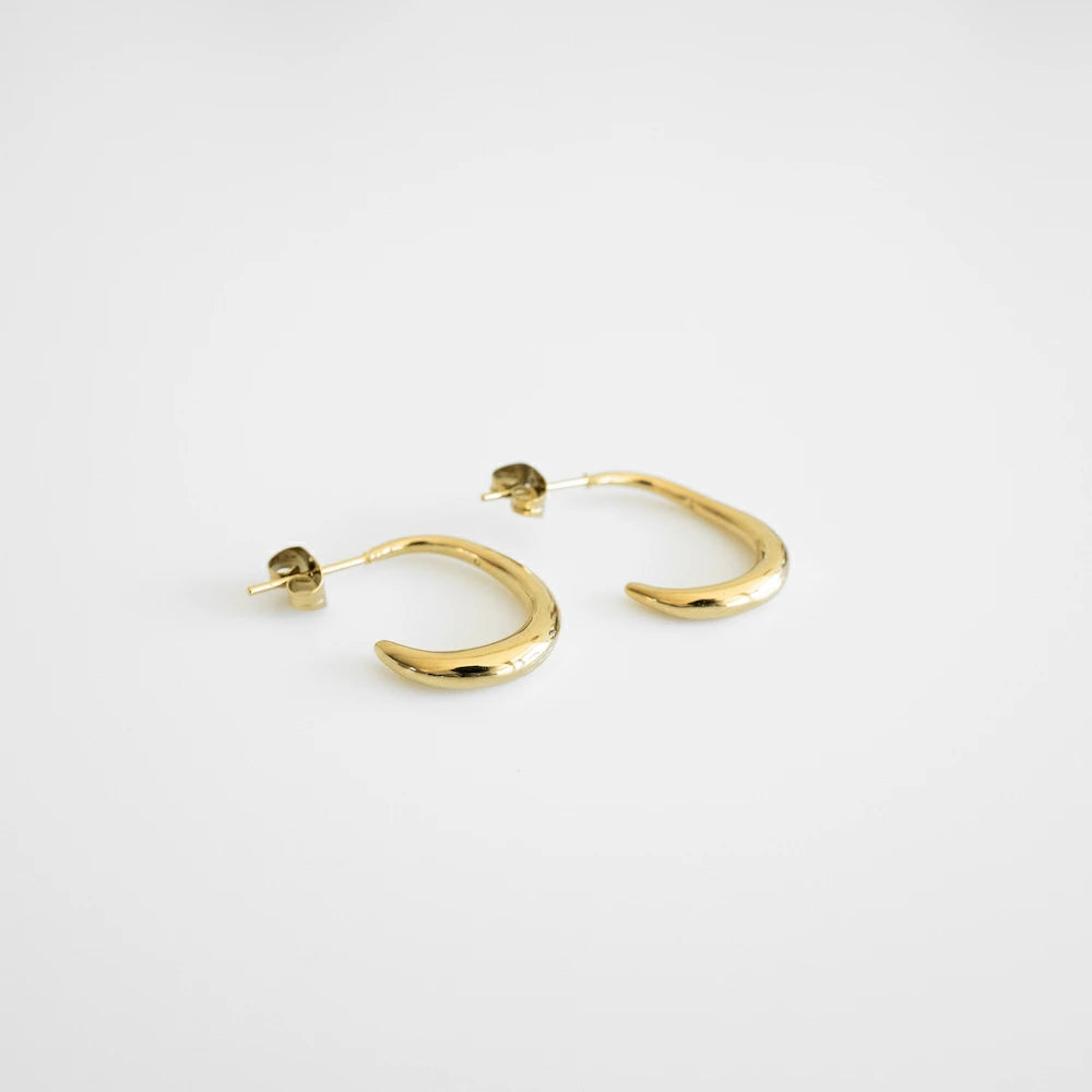 P323 stainless gold curve pierce