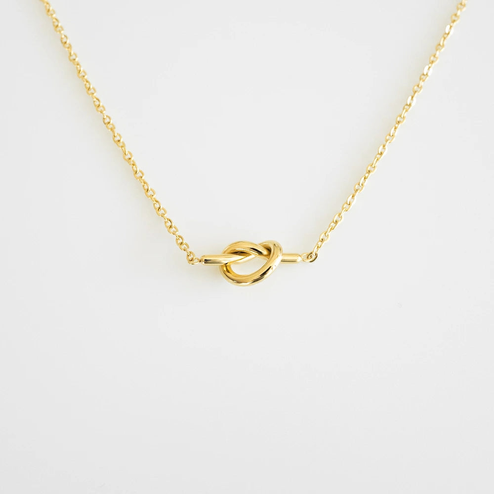 N114 stainless knot pendant