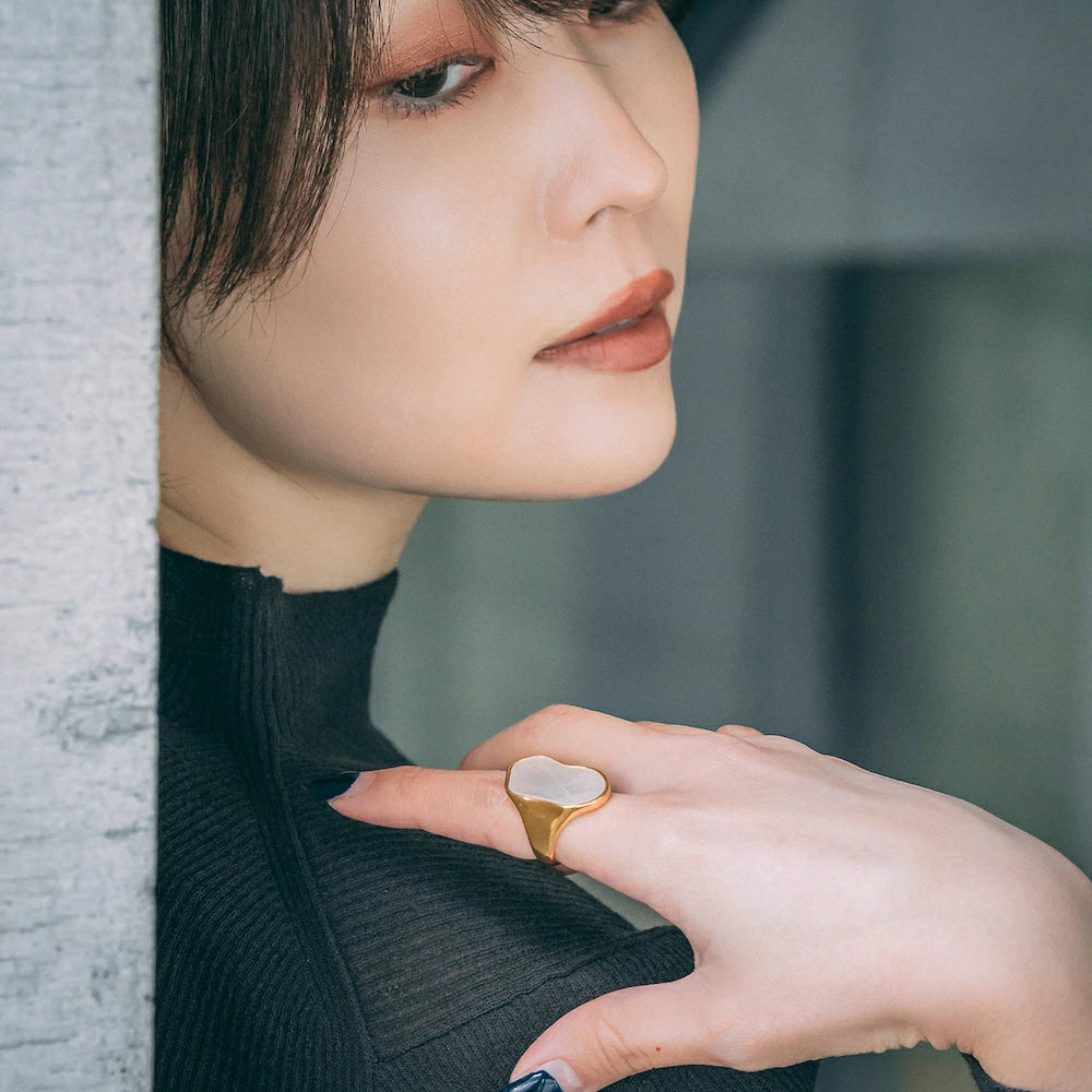 R090 stainless mother of pearl ring