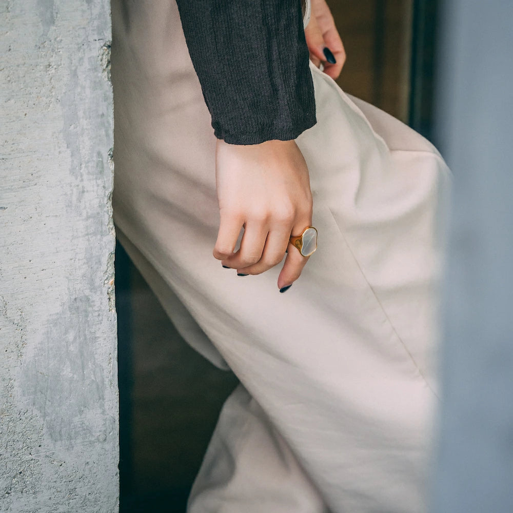 R090 stainless mother of pearl ring