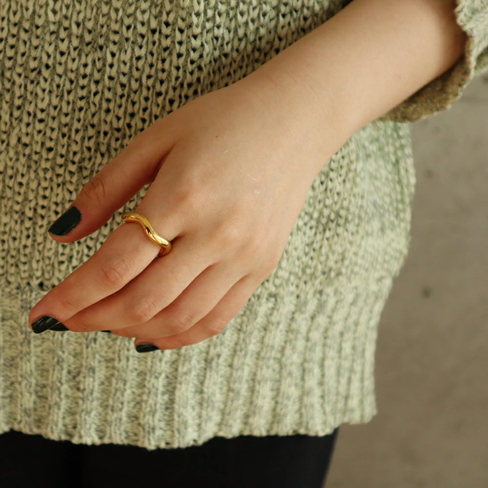 R021 stainless wave ring