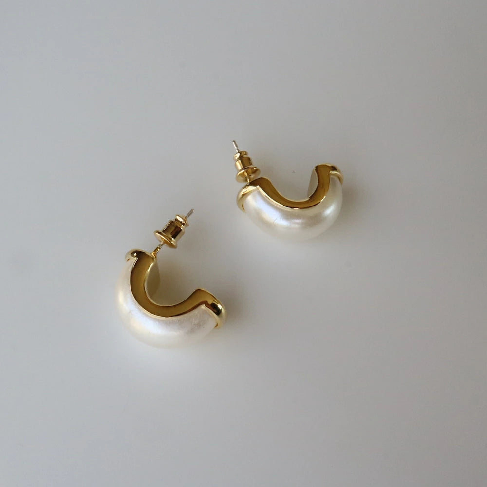 P045 gold metal acrylic half pierce