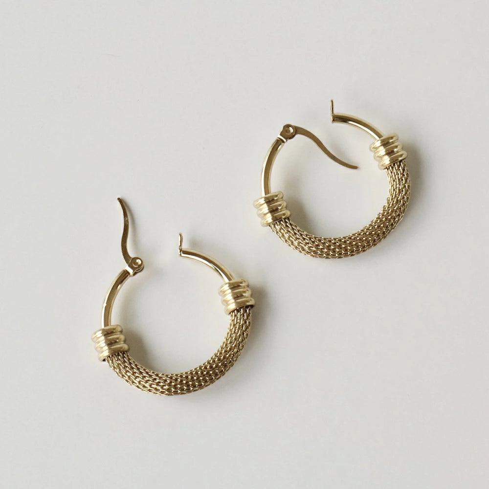 P071 stainless antique style hoop pierce