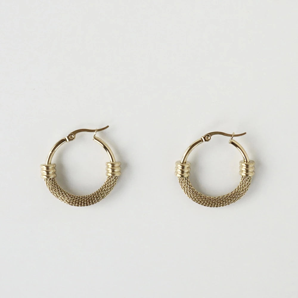 P071 stainless antique style hoop pierce