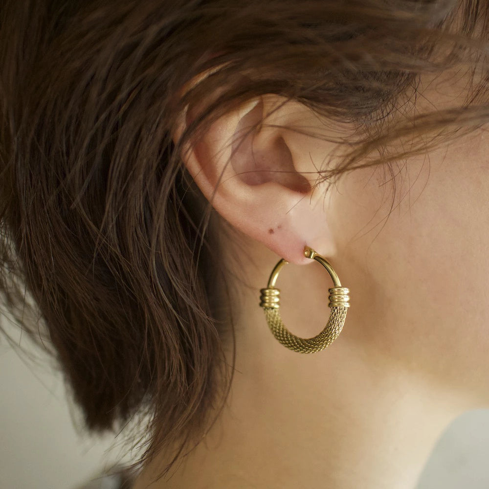 P071 stainless antique style hoop pierce