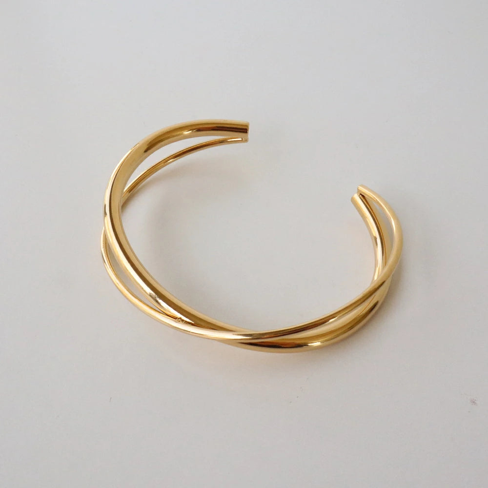 N141 stainless cross bangle