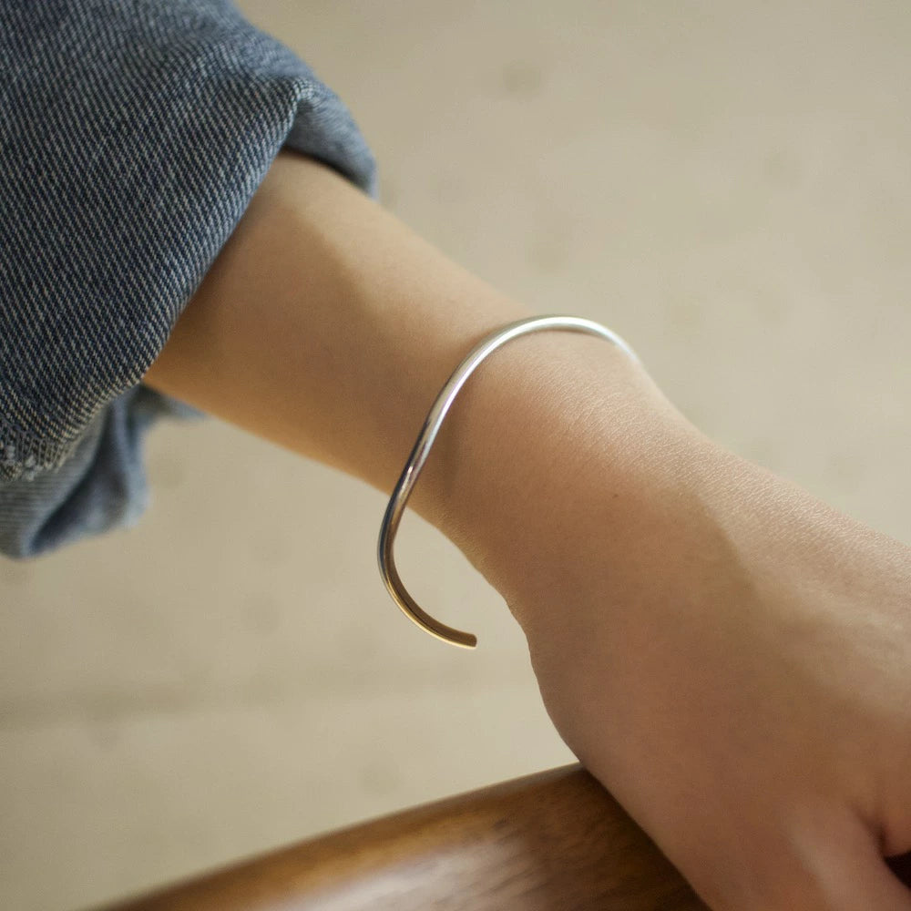 N139 stainless simple curve bangle