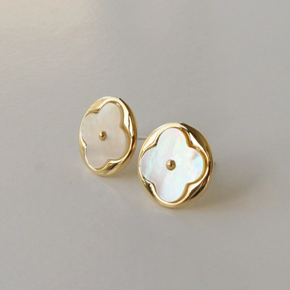 P060 2design flower shell pierce