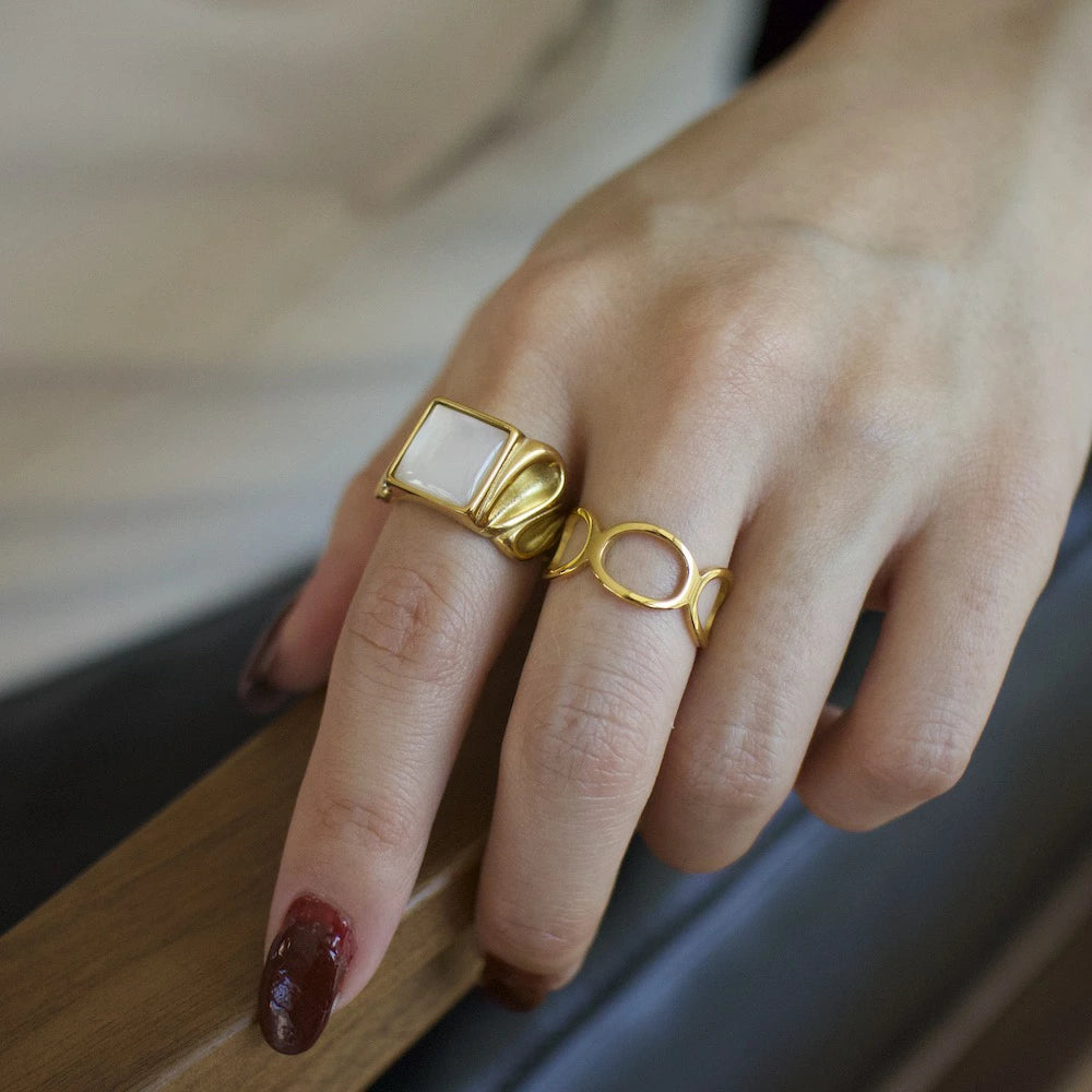 R099 stainless circle line ring