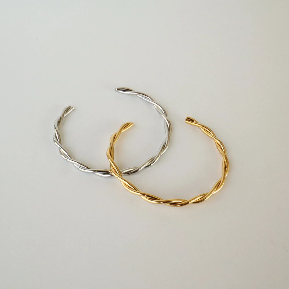 N153 stainless twist slim bangle