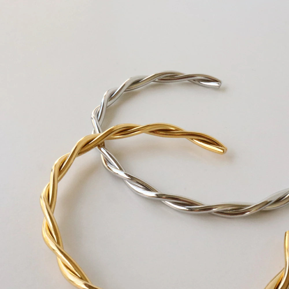 N153 stainless twist slim bangle