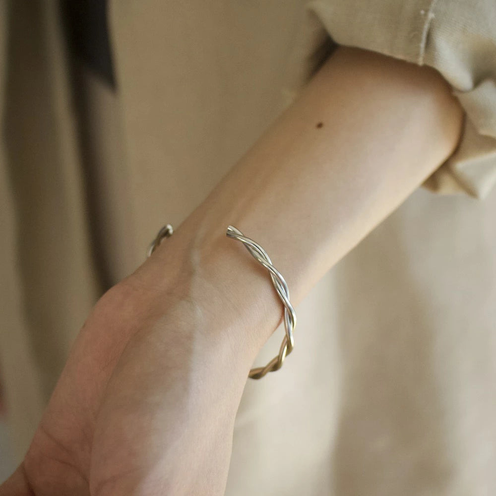 N153 stainless twist slim bangle