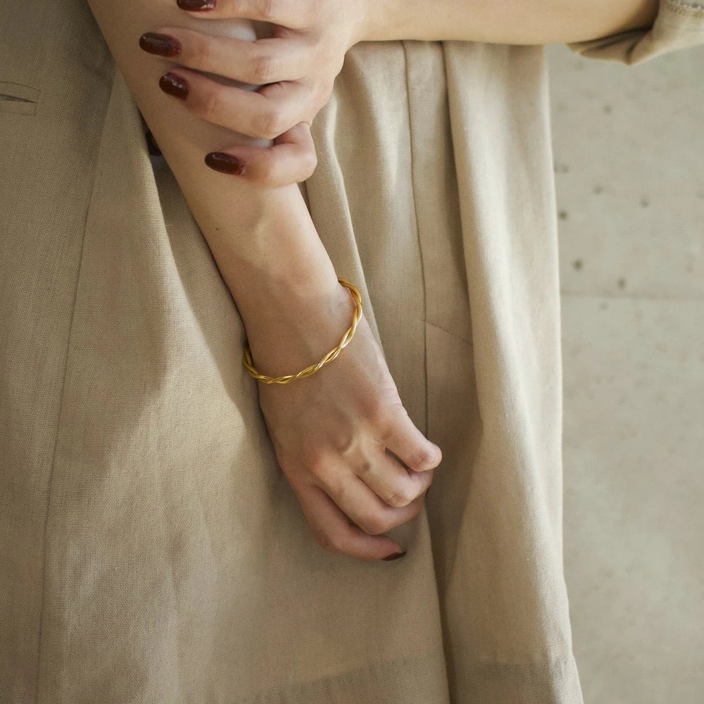 N153 stainless twist slim bangle