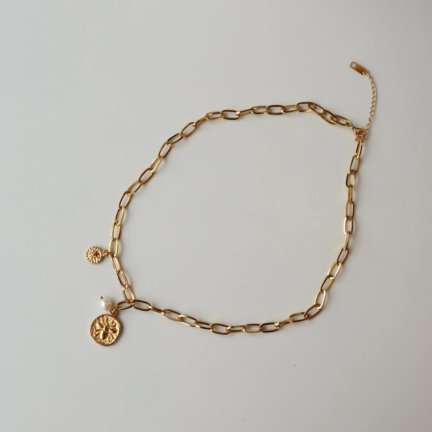 N170 stainless bee pendant necklace