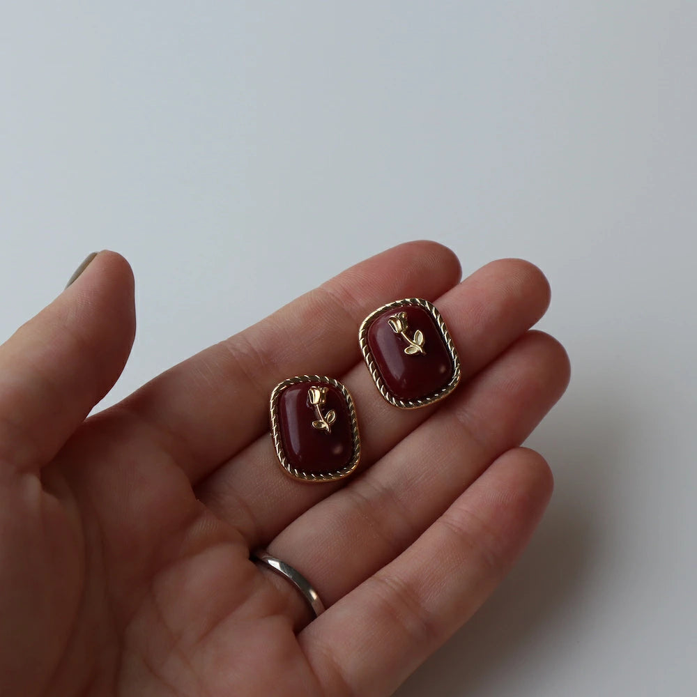 P368 bourdeax shell tulip design pierce