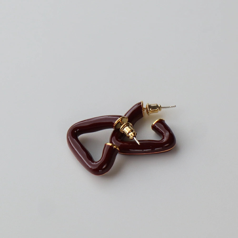 P372 color triangle pierce