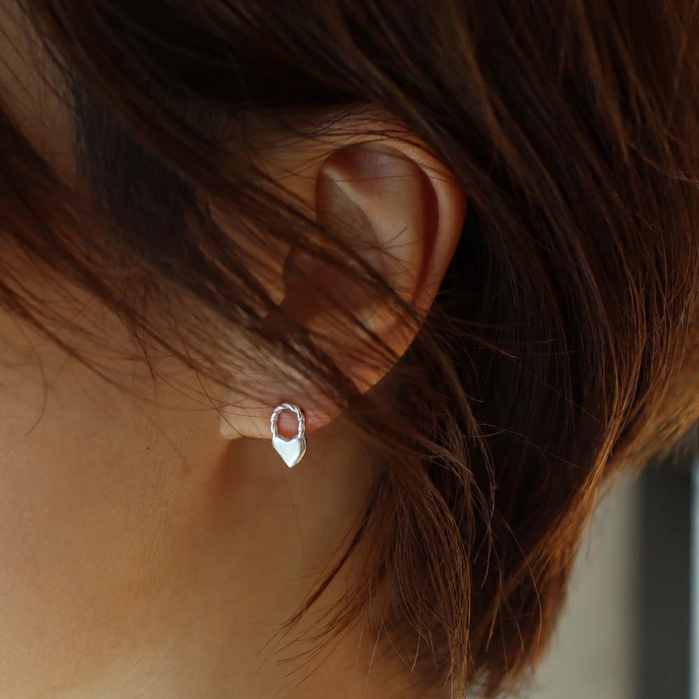 P135 silver925 heart motif twist rope pierce