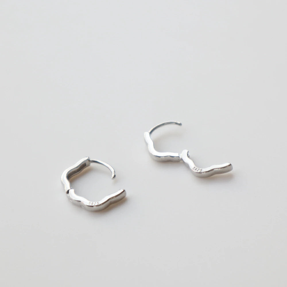 P144 silver925 flower motif hoop pierce