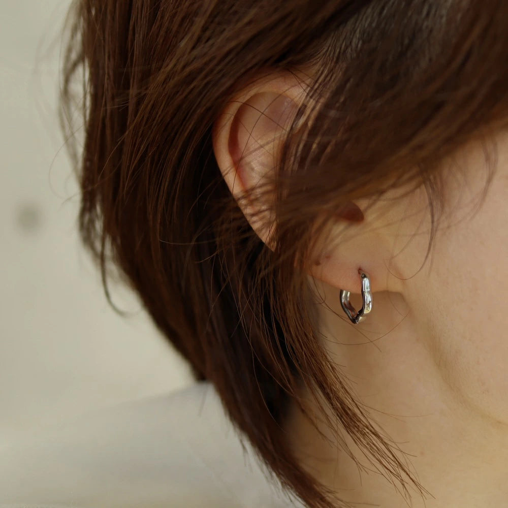 P144 silver925 flower motif hoop pierce