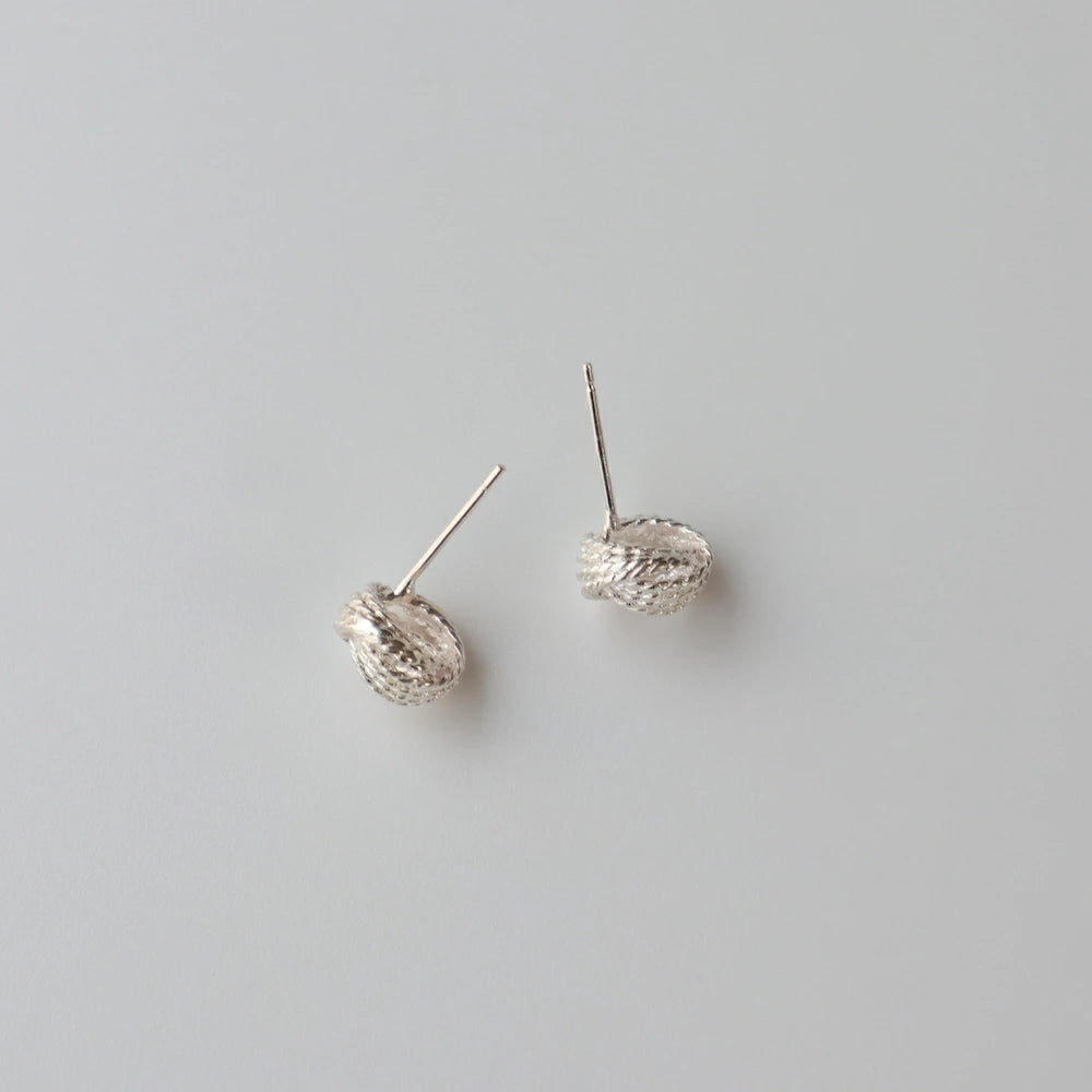 P145 silver925 twist knot minimum pierce