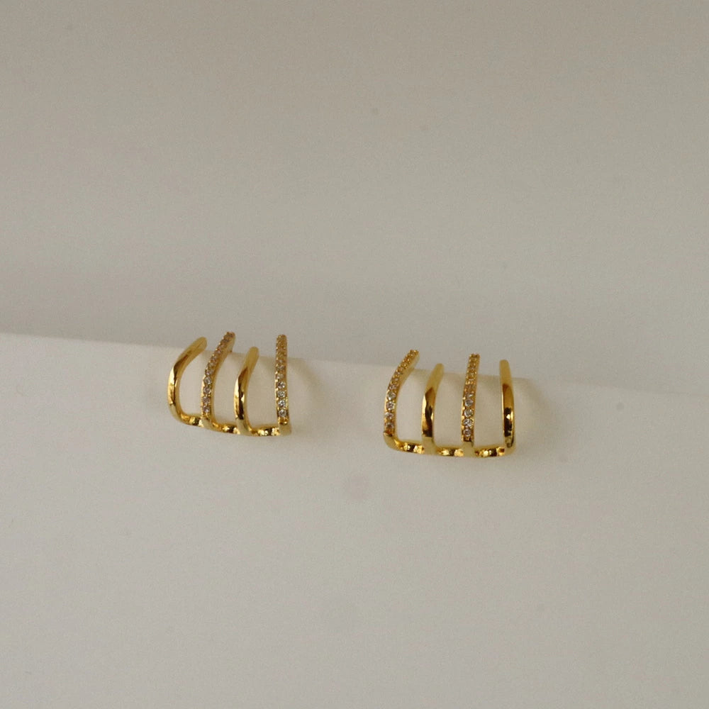 P379 line stone half hoop pierce