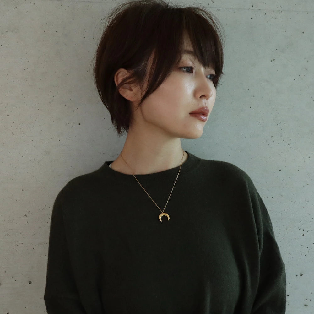 N044 stainless moon motif necklace