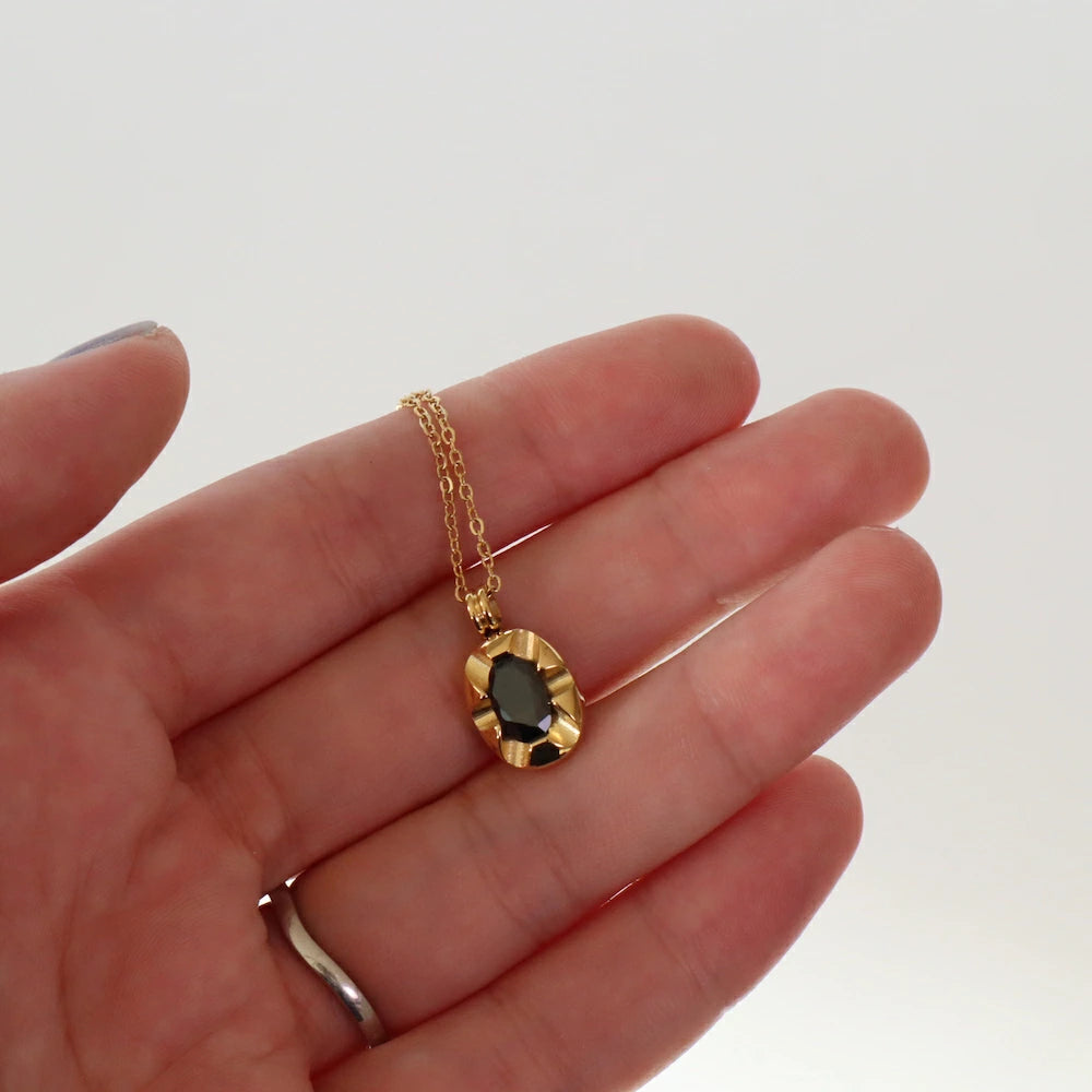 N066 stainless unique black pendant