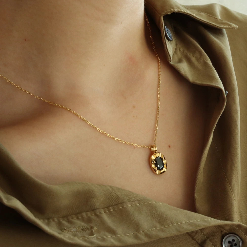 N066 stainless unique black pendant