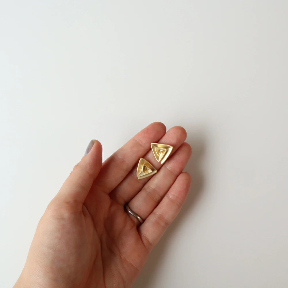 P235 matte gold circle minimum pierce