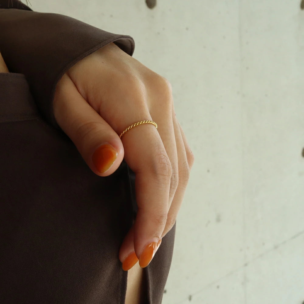 R024 stainless twist slim ring