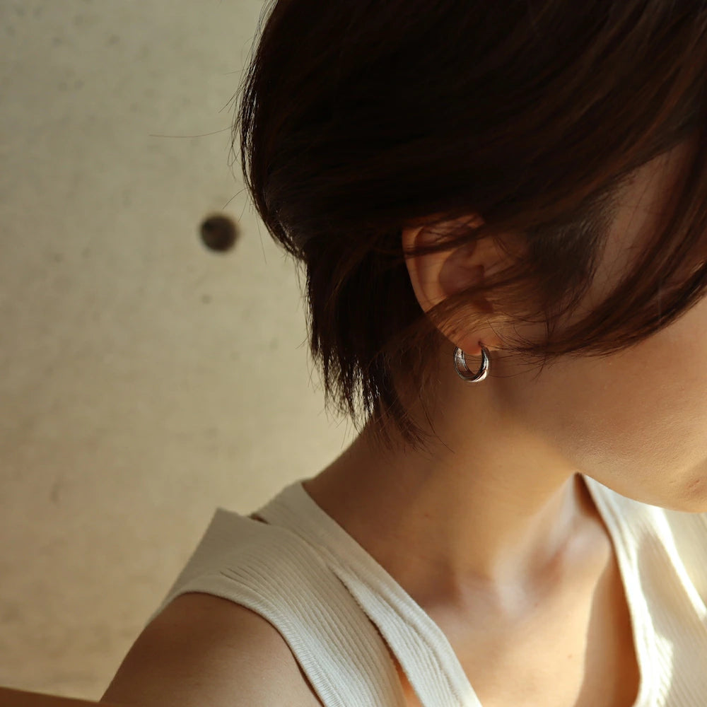 P019 silver925 catchless hoop pierce