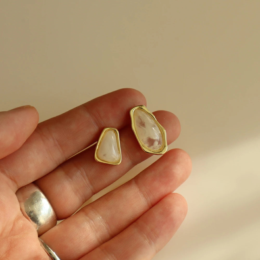 P146 asymmetry nuance stone pierce