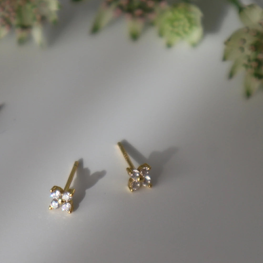P091 silver925 zirconia flower minimum pierce