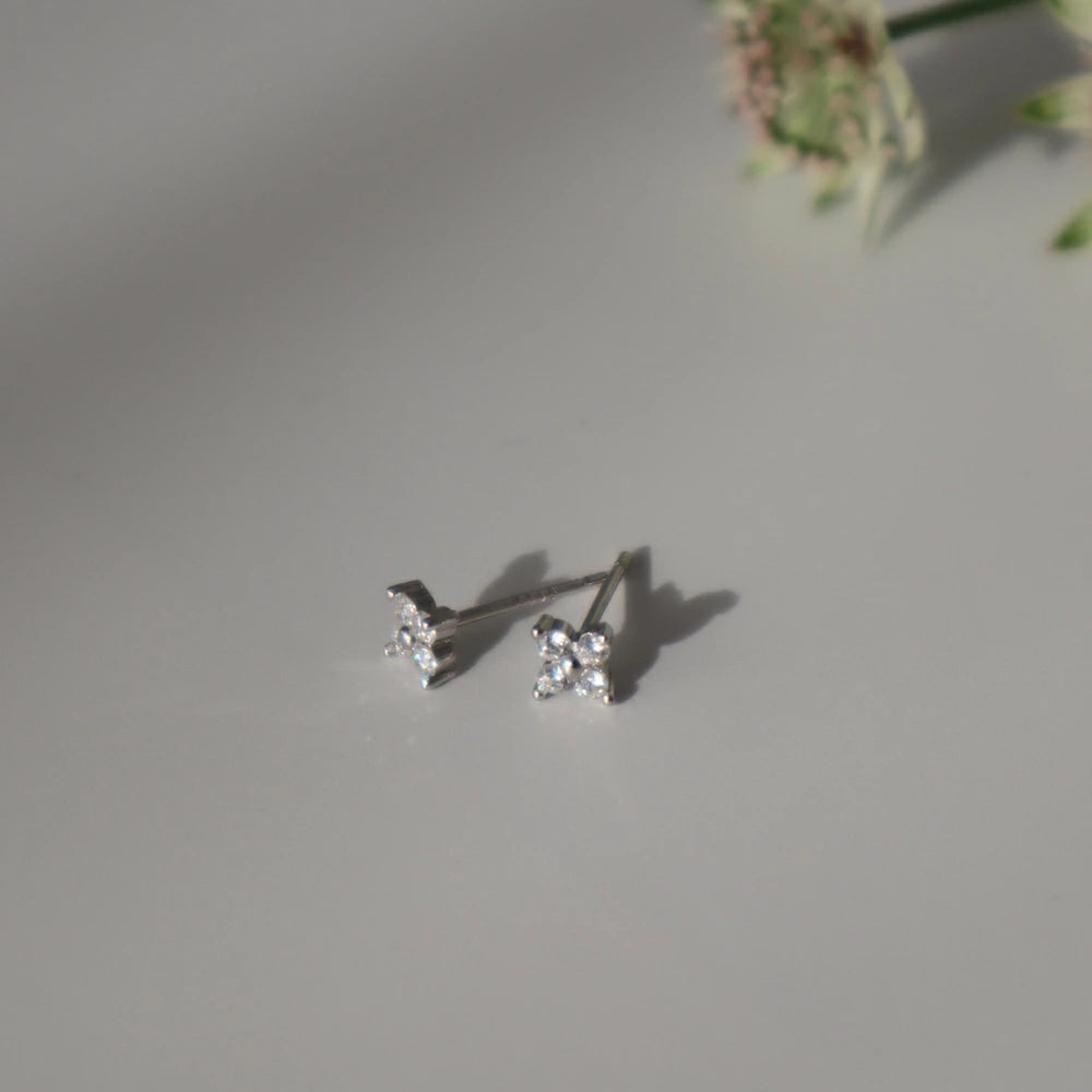 P091 silver925 zirconia flower minimum pierce