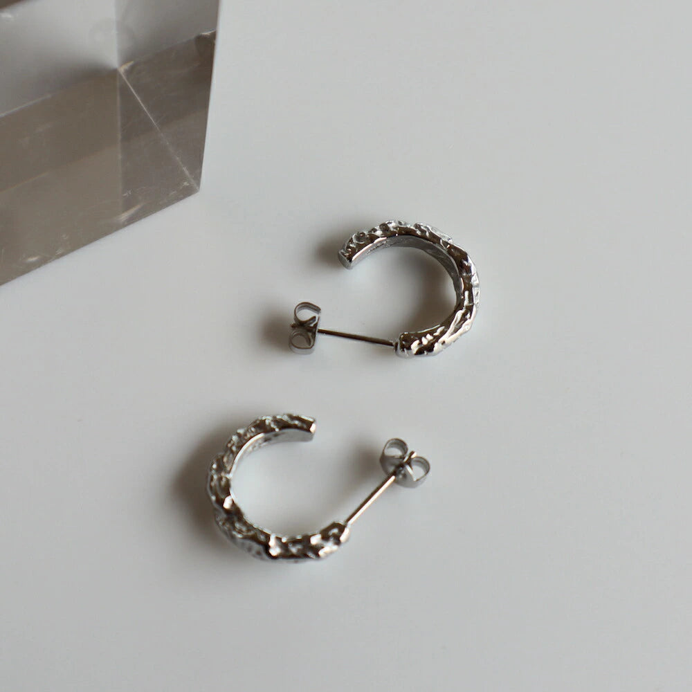 P007 stainless hoop pierce