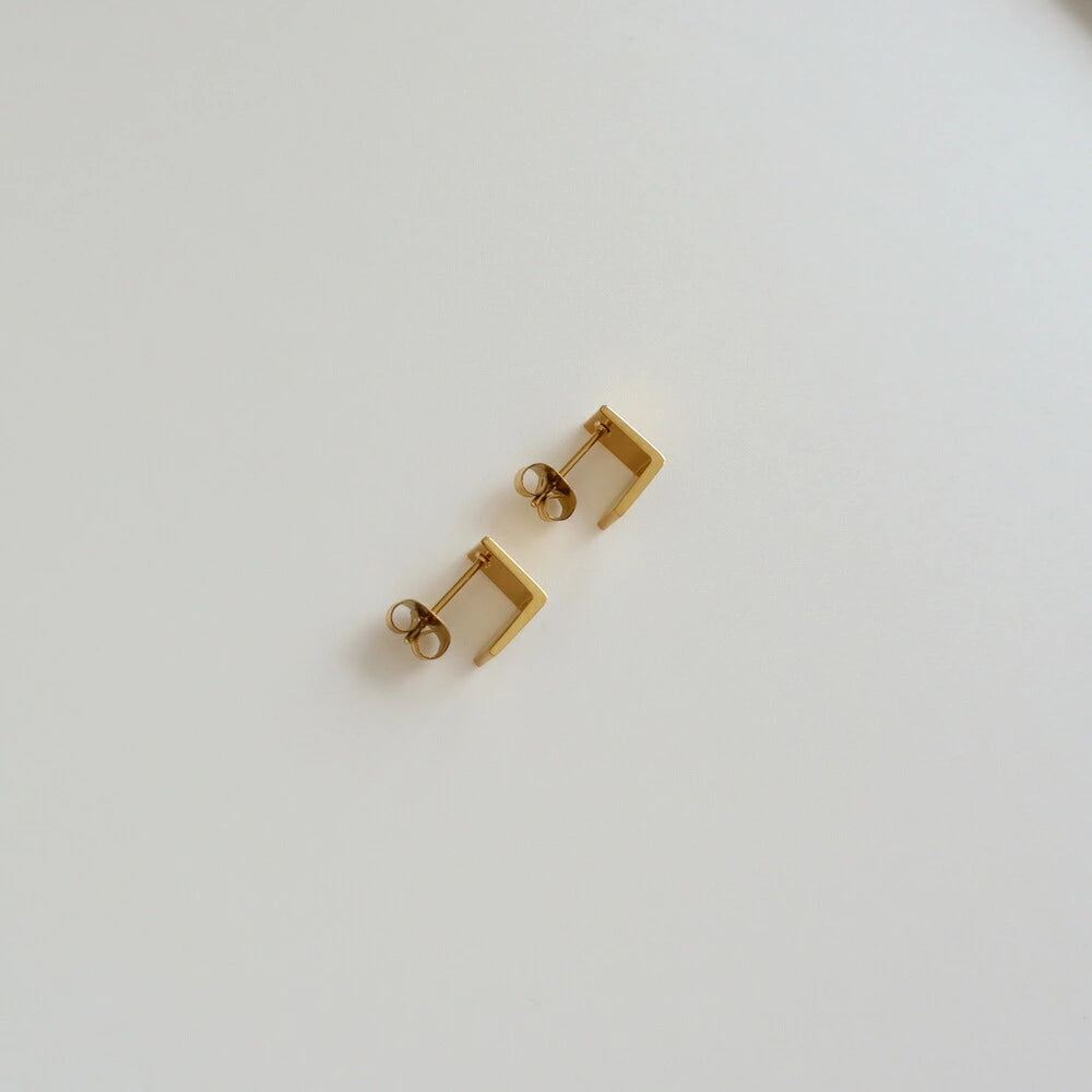 P034 stainless square hoop pierce
