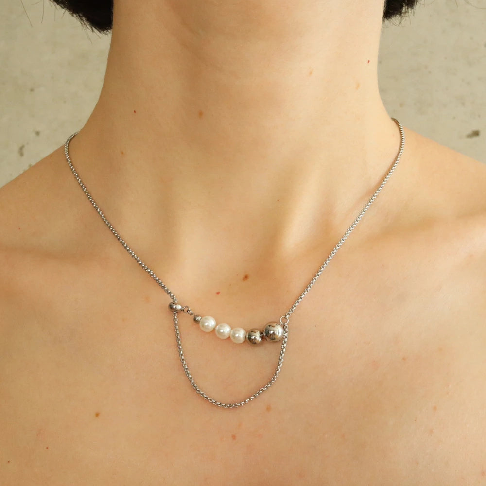 N018 stainless silver pearl necklace
