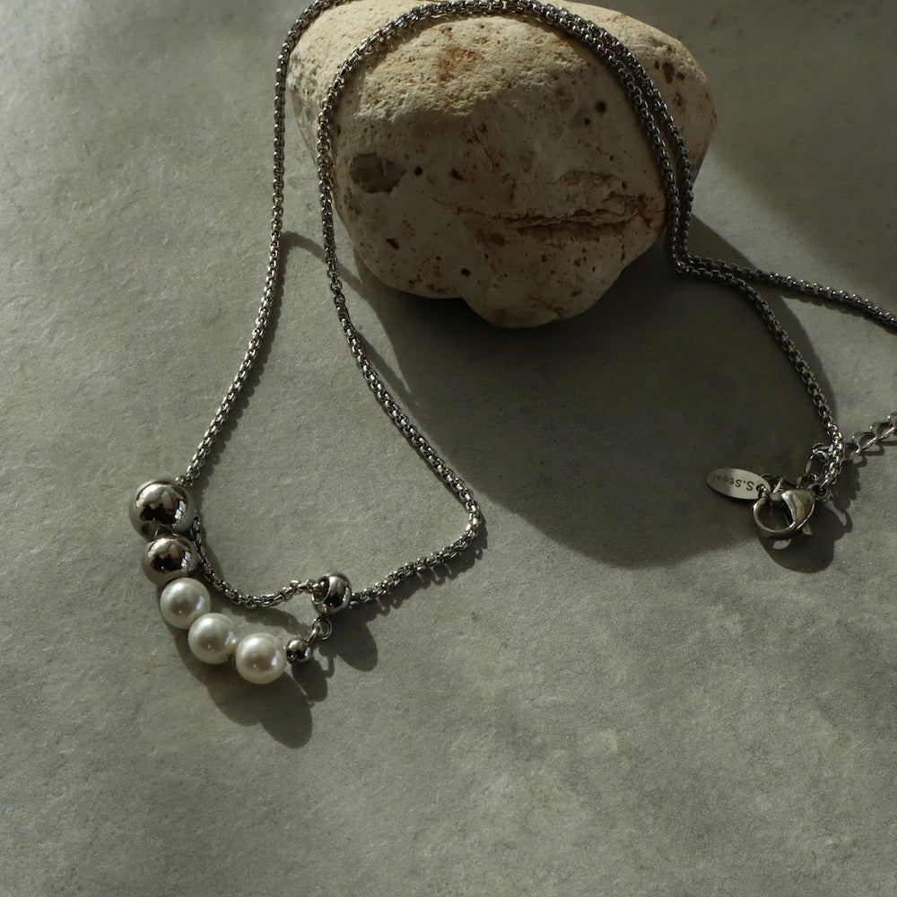 N018 stainless silver pearl necklace